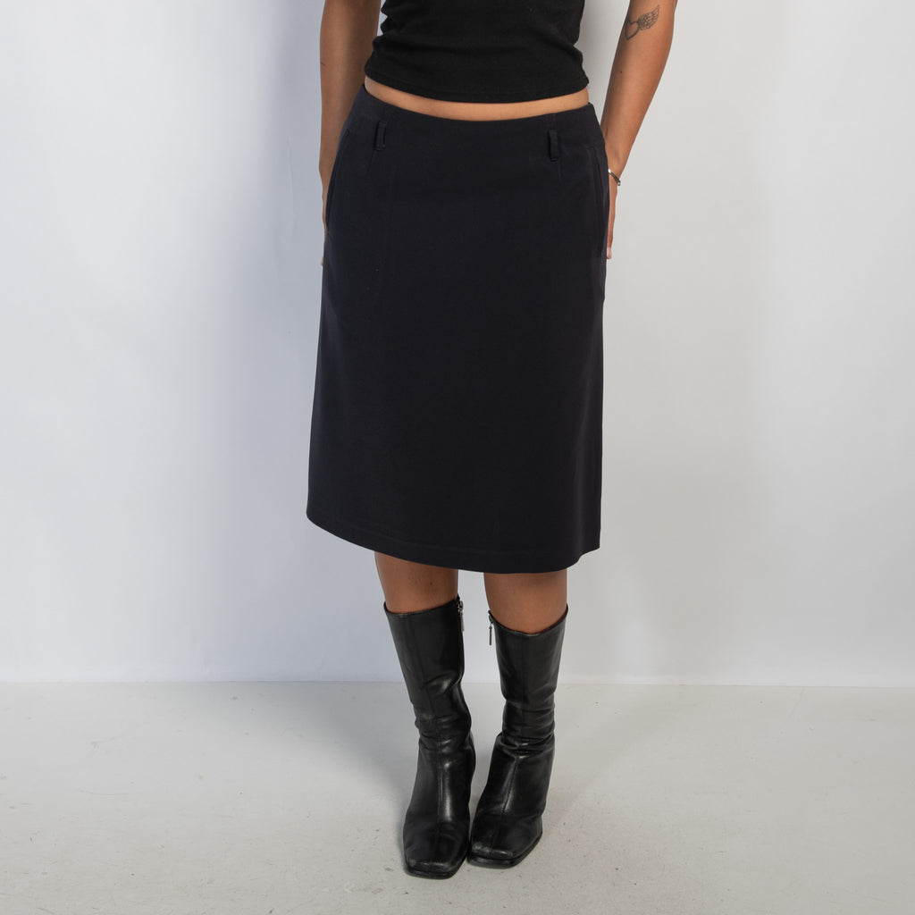 BLACK MIDI SKIRT