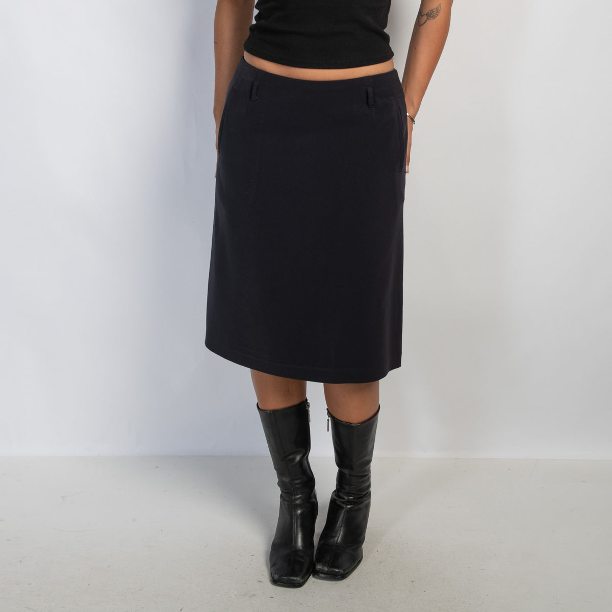 BLACK MIDI SKIRT