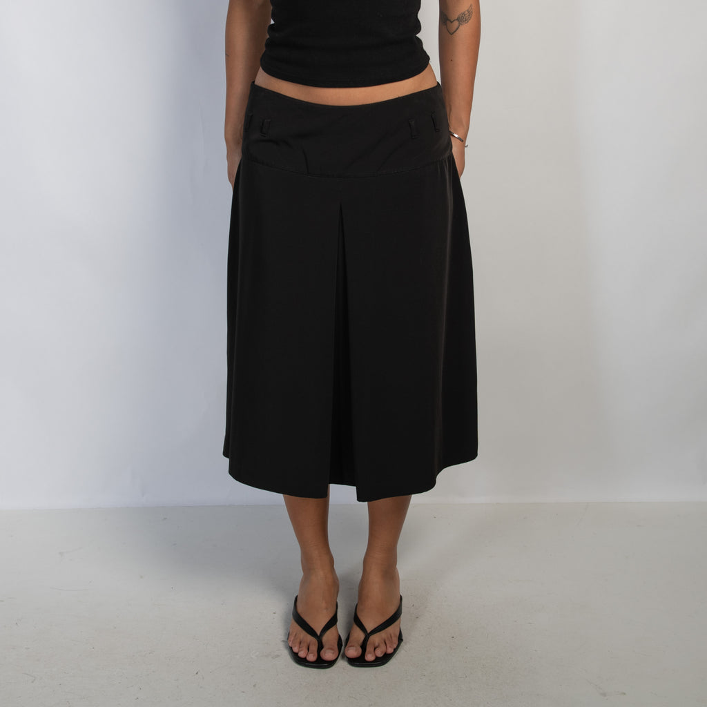 BLACK MIDI SKIRT
