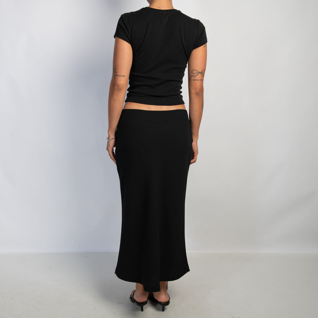 BLACK MIDI SKIRT