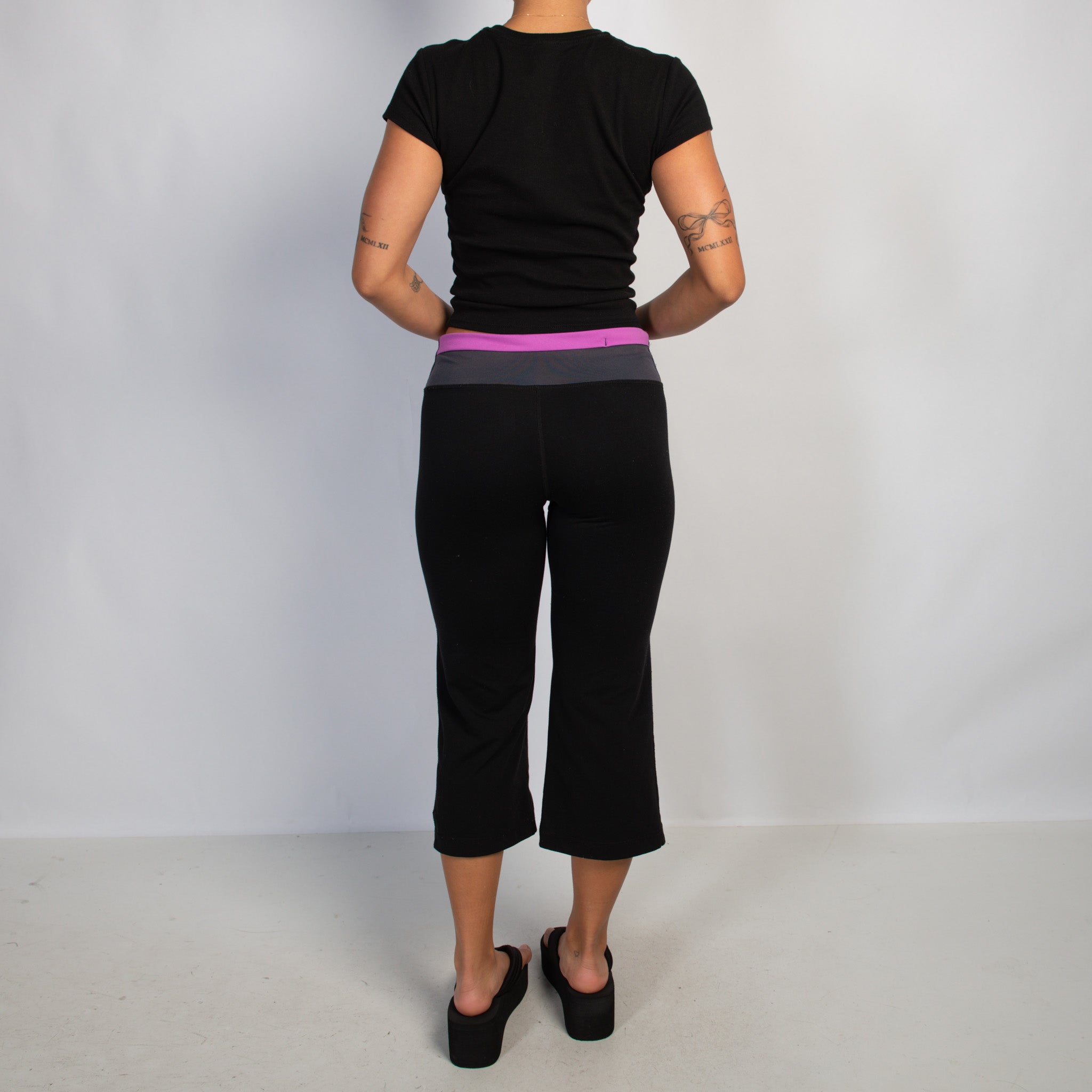 BLACK FLARE CROP TIGHTS