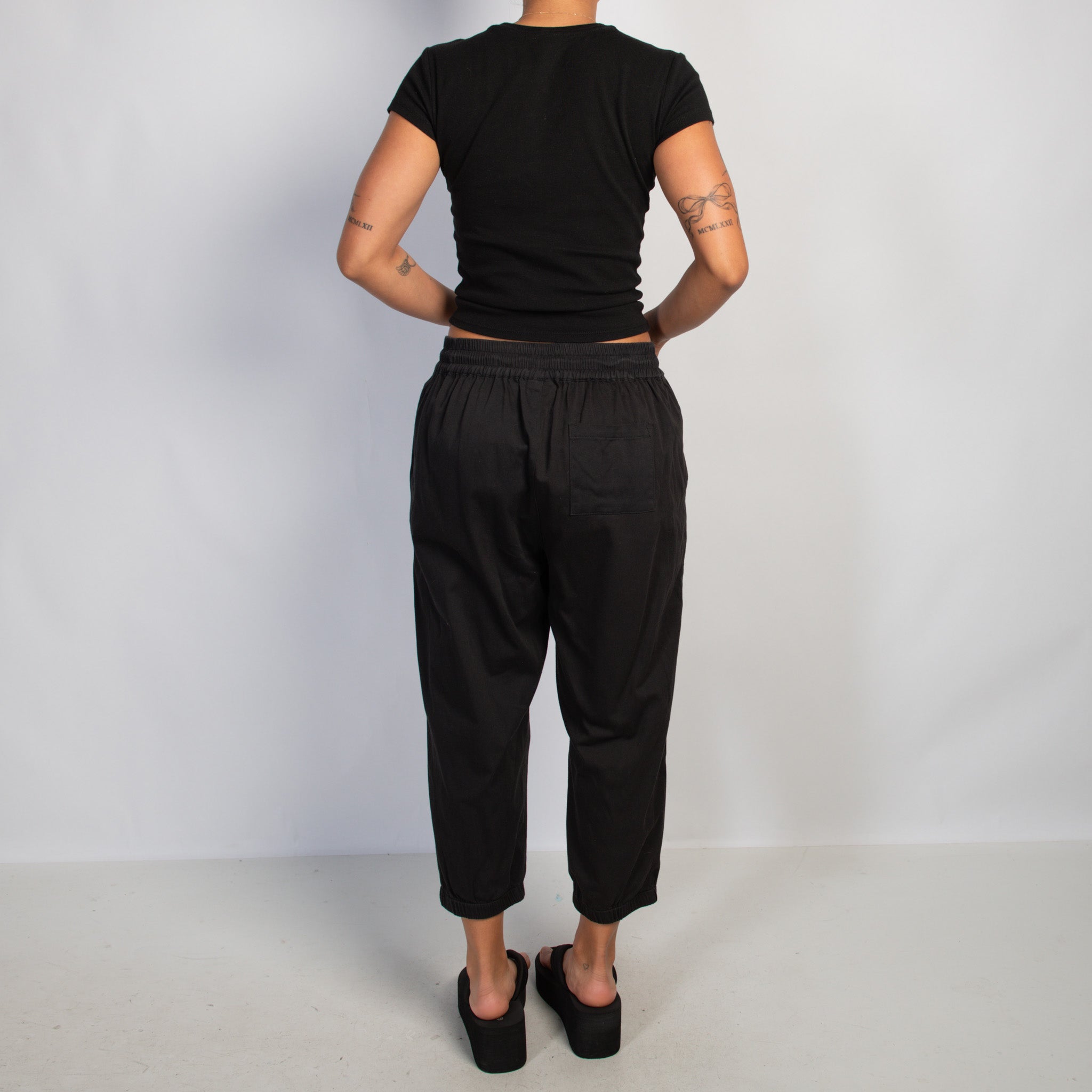 COTTON CROP PANTS
