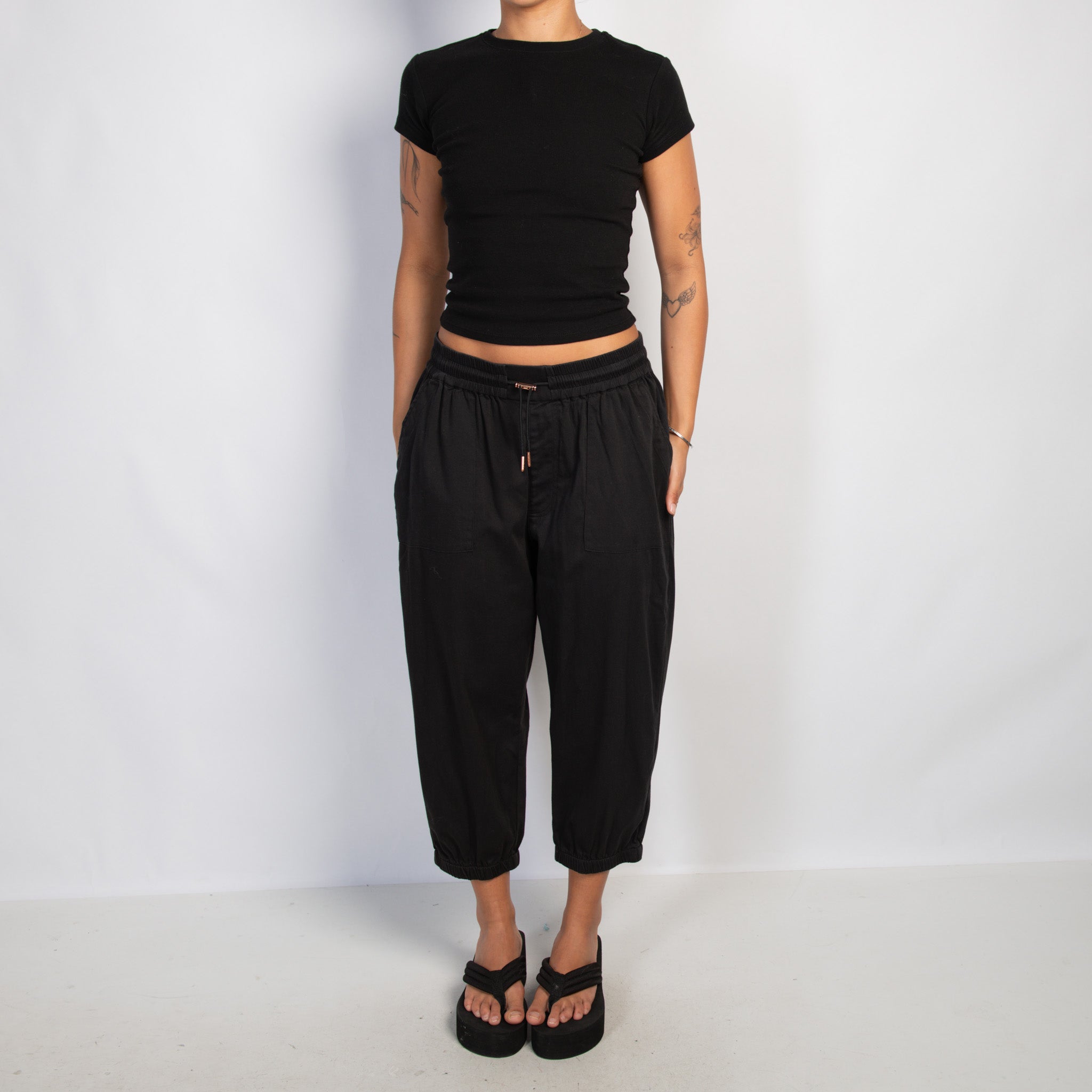 COTTON CROP PANTS