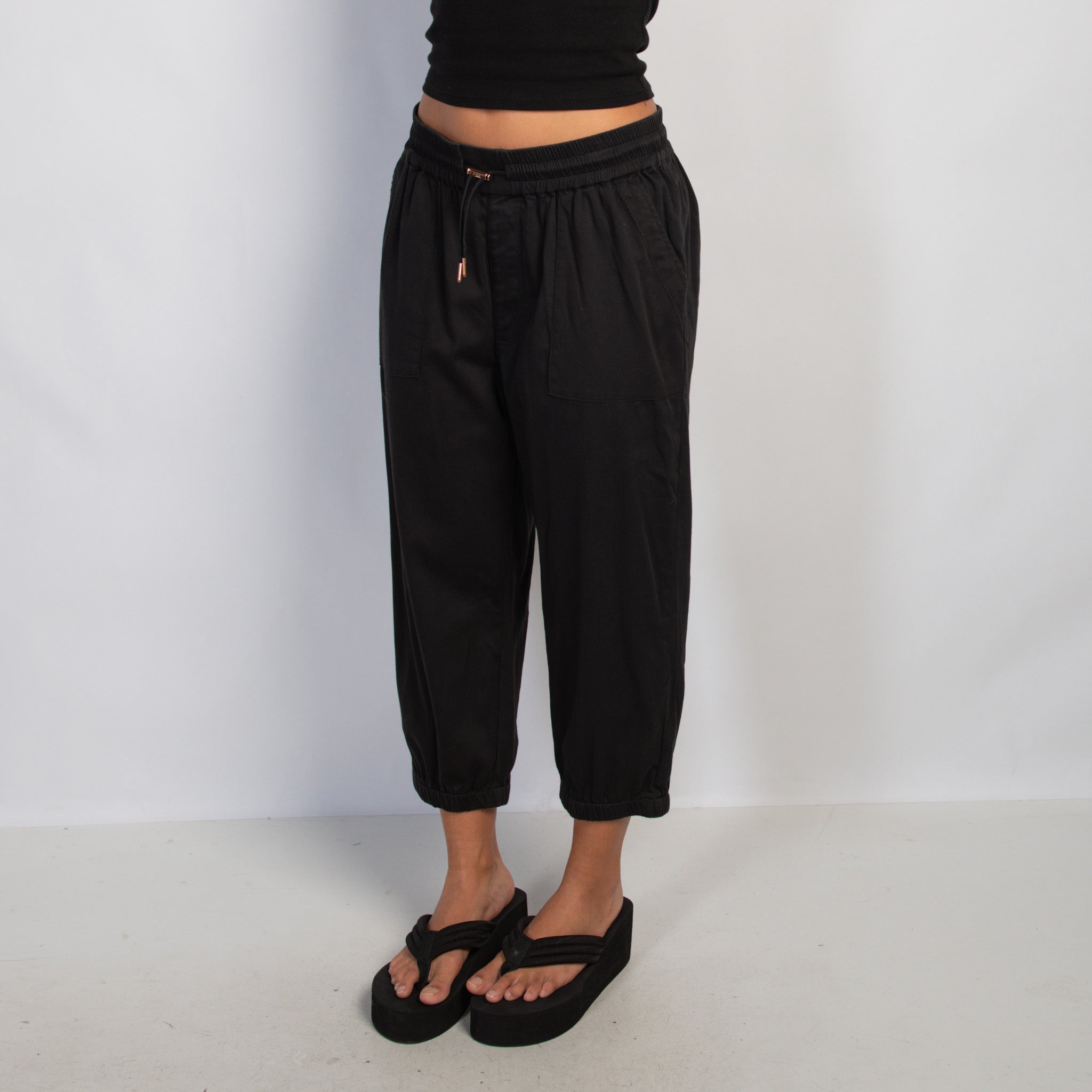 COTTON CROP PANTS