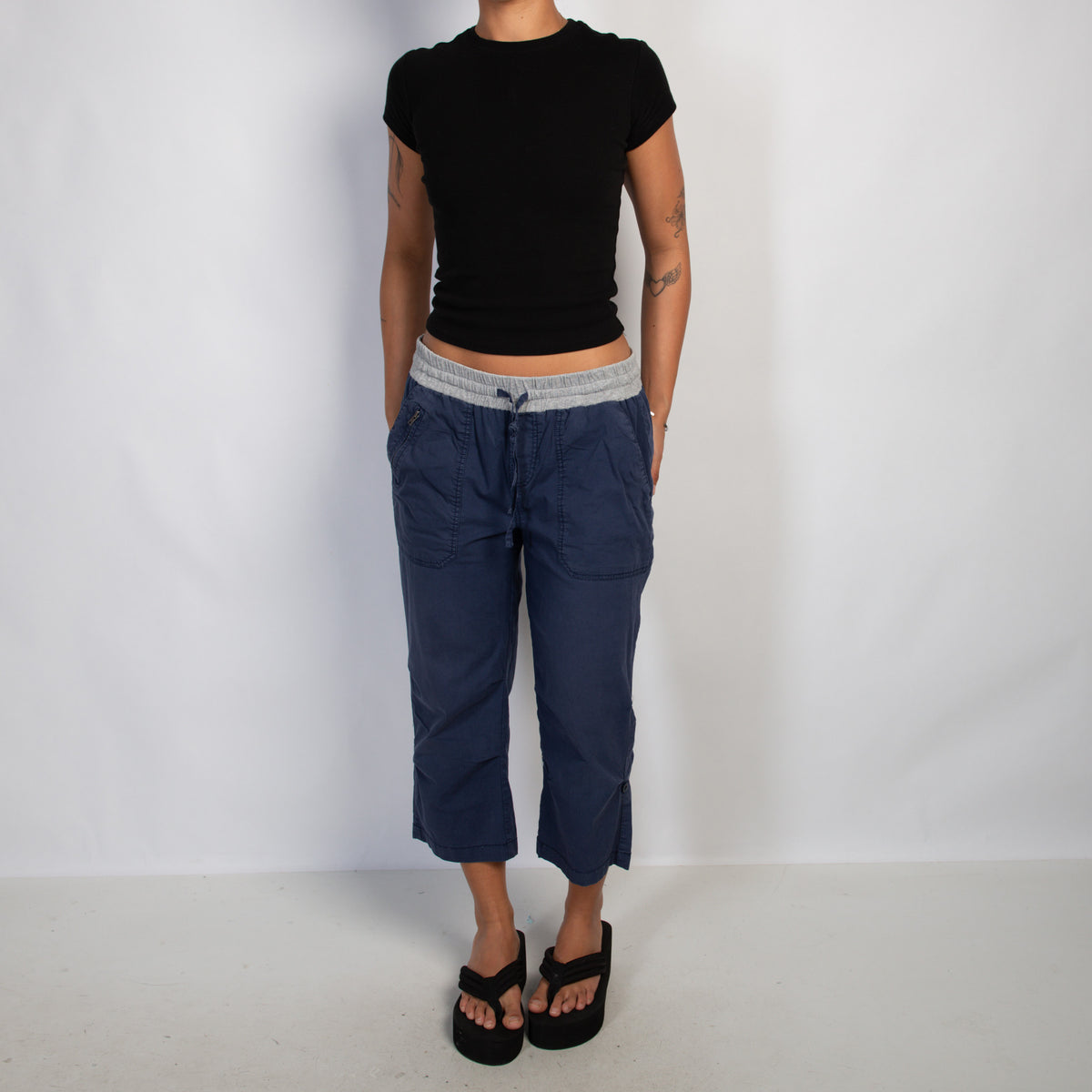 NAVY CROP CARGO PANTS