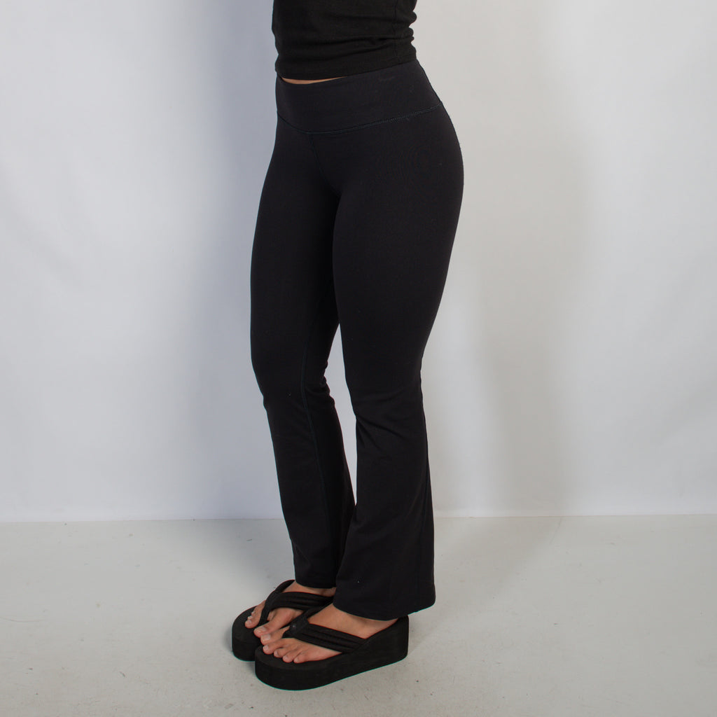 BLACK FLARE LEGGINGS