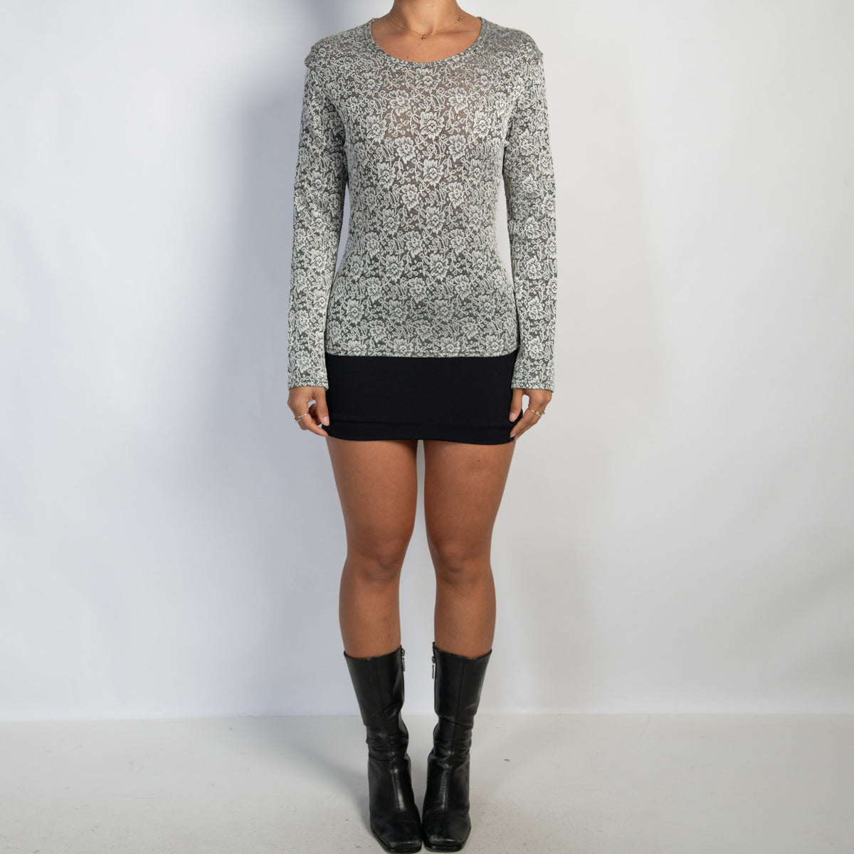 GREY LACE STRETCH TOP