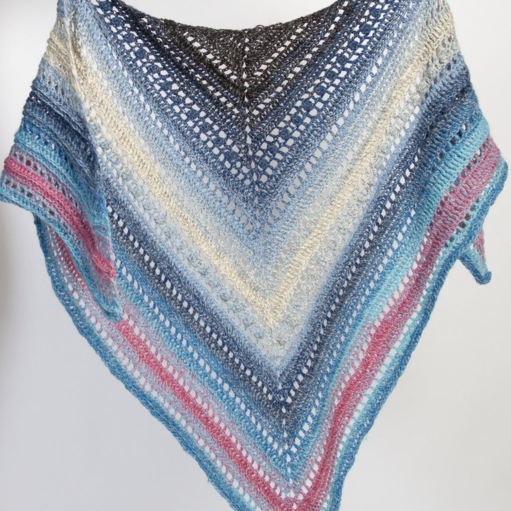 OMBRE TRIANGLE KNIT SHAWL