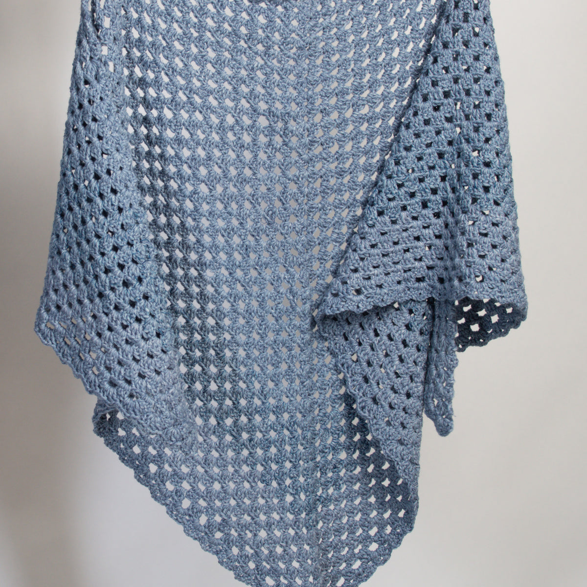 BLUE TRIANGLE KNIT SHAWL