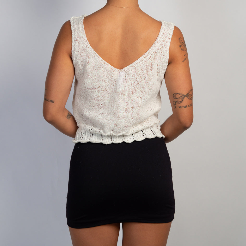 WHITE KNIT TOP