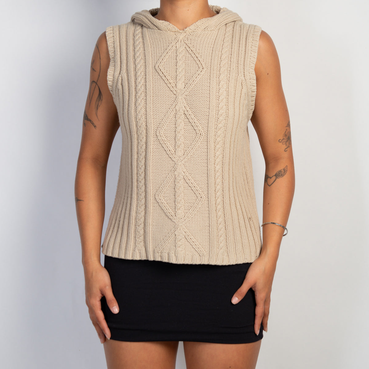 BEIGE KNIT HOODED TOP