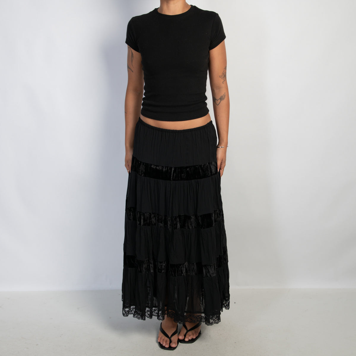 BLACK TIERED SKIRT