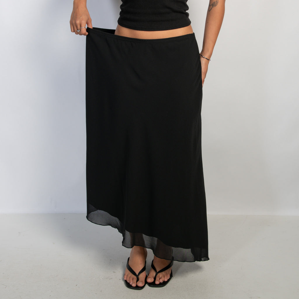 BLACK ASYMMETRIC SKIRT