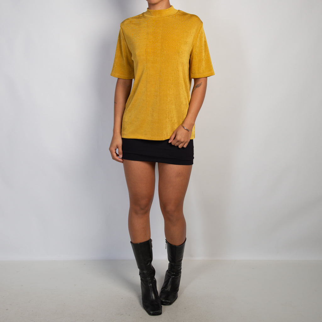 YELLOW SLINKY TSHIRT