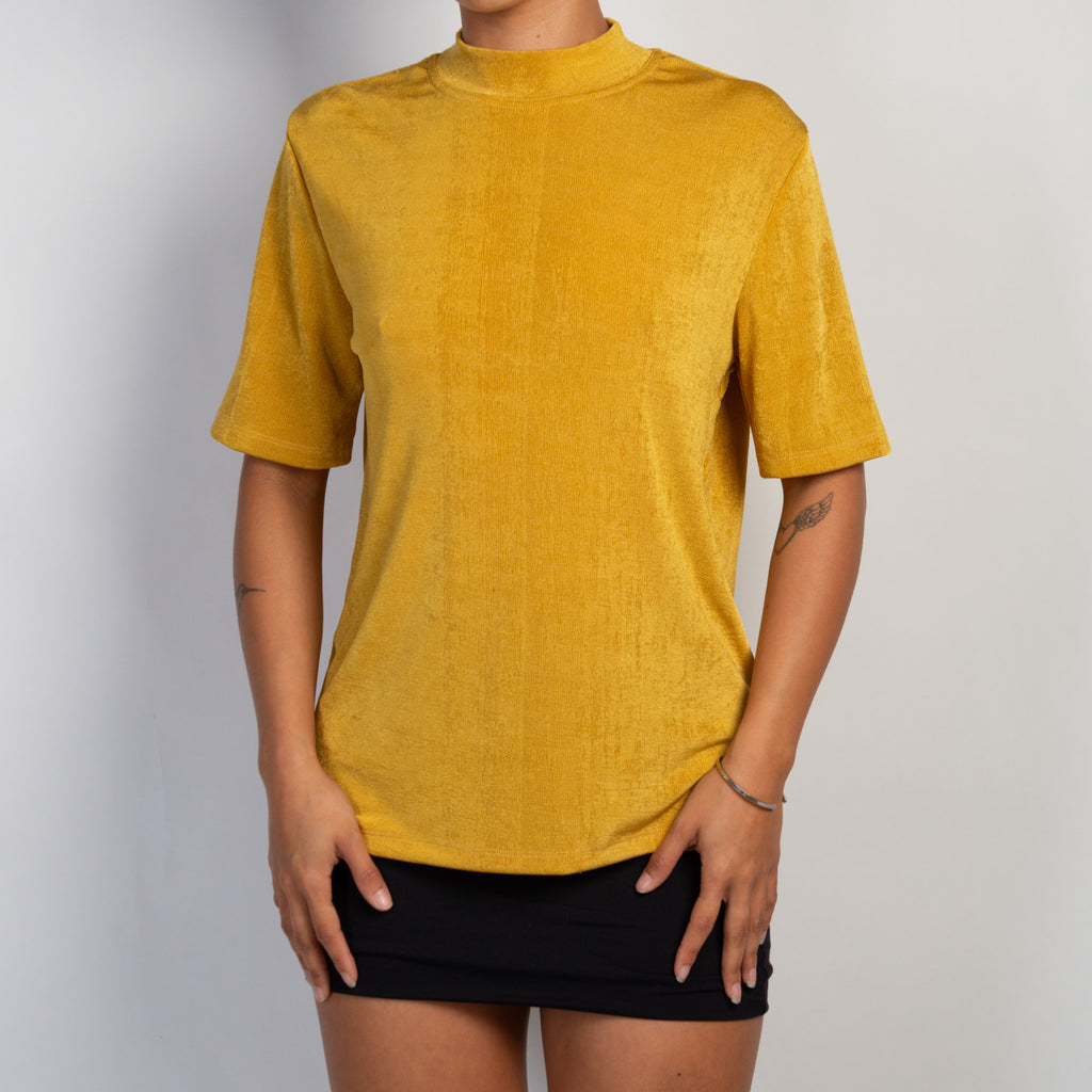 YELLOW SLINKY TSHIRT