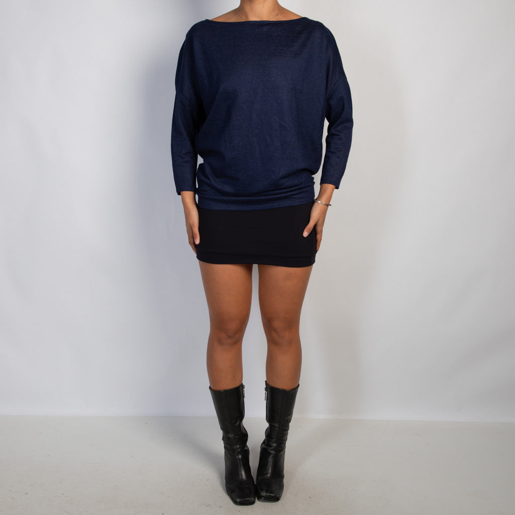NAVY BATWING TOP