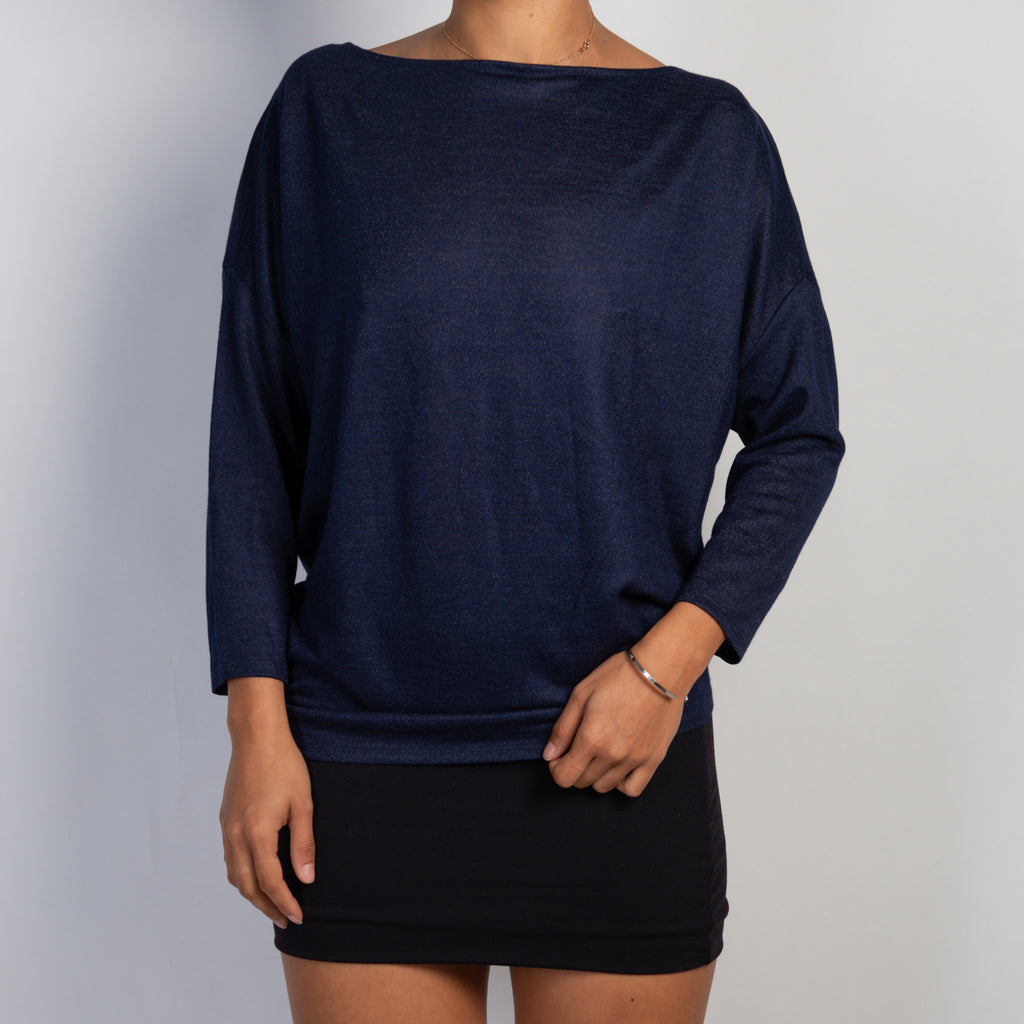 NAVY BATWING TOP