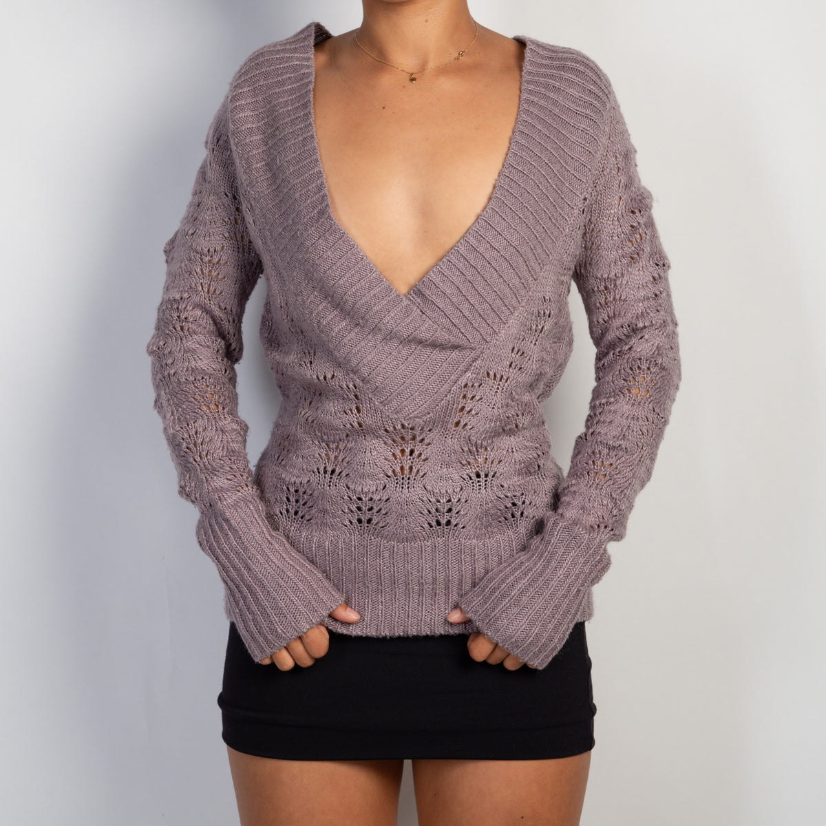 LILAC KNIT DEEP V SWEATER
