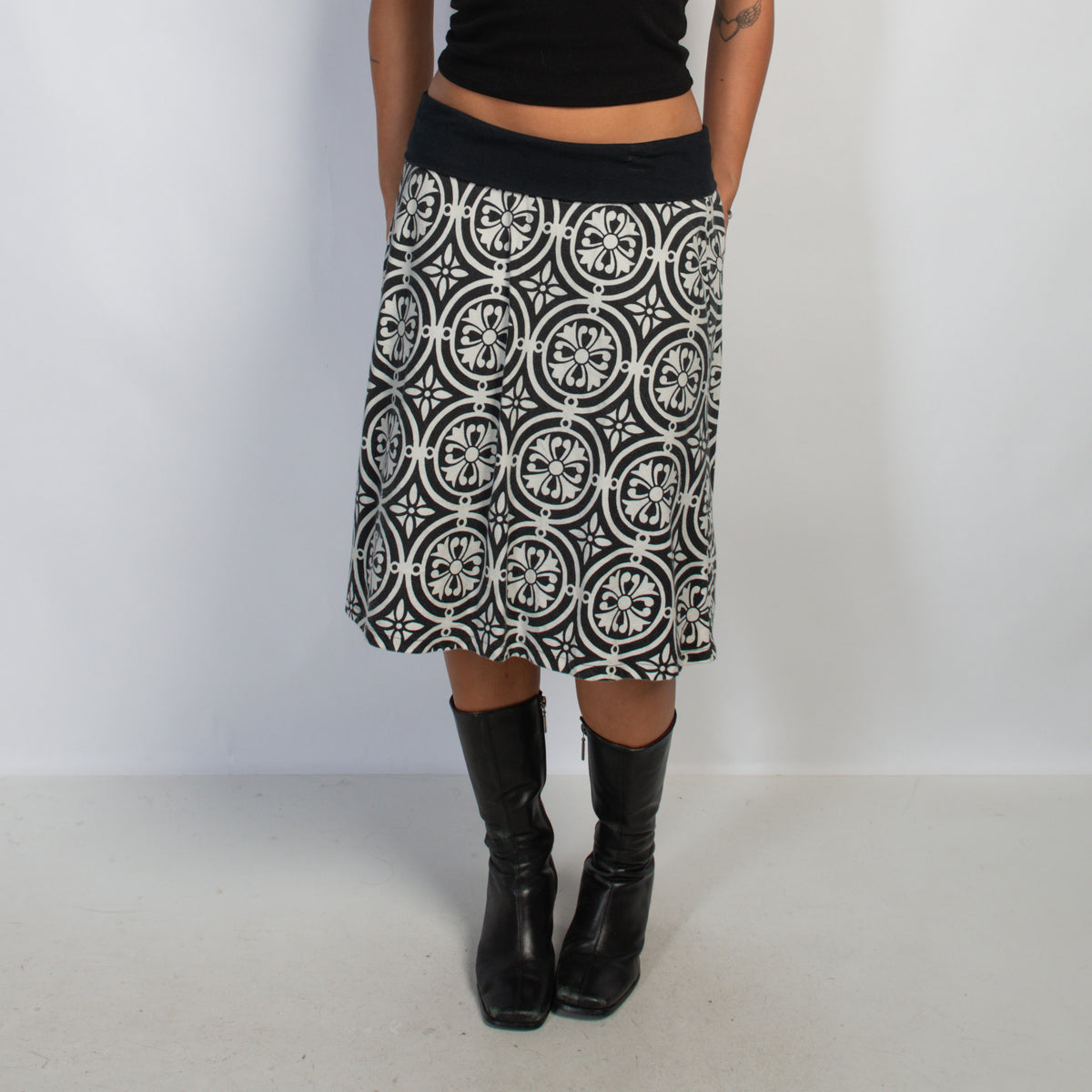 B&W PATTERN MIDI SKIRT