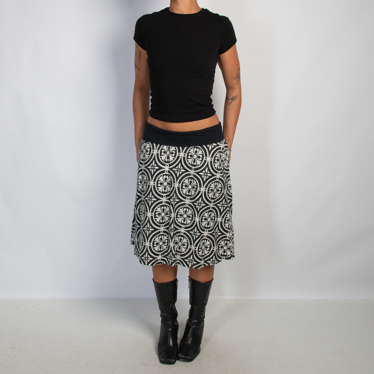 B&W PATTERN MIDI SKIRT