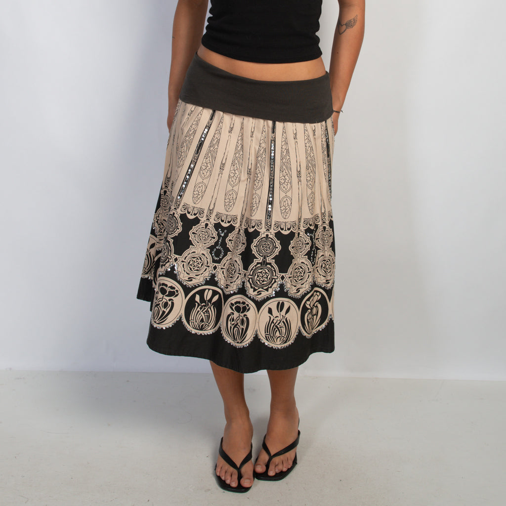 PATTERN MIDI SKIRT