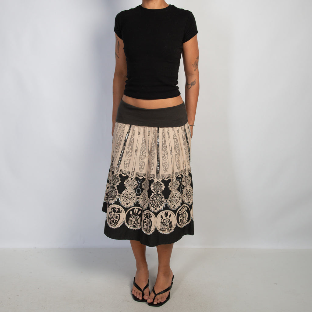 PATTERN MIDI SKIRT