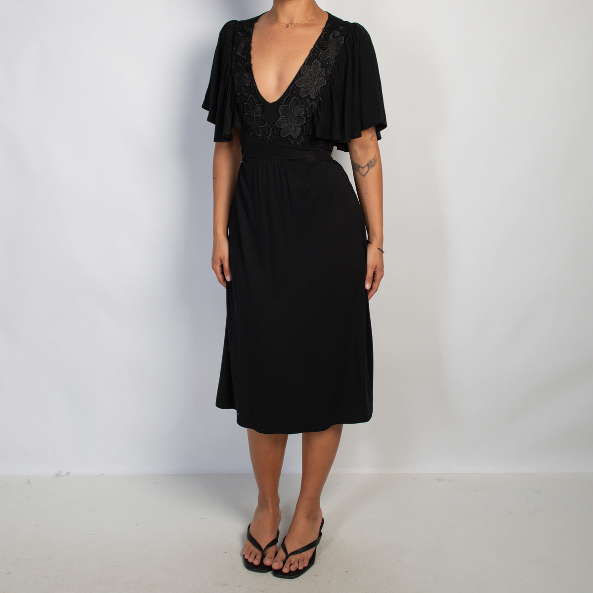 BLACK MIDI DRESS