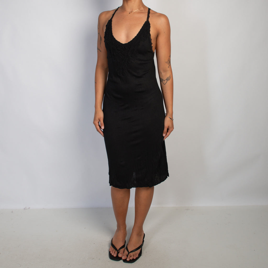 BLACK MIDI DRESS