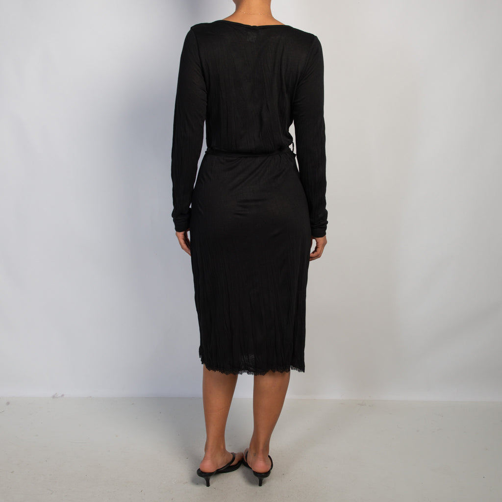 BLACK LONG SLEEVE DRESS