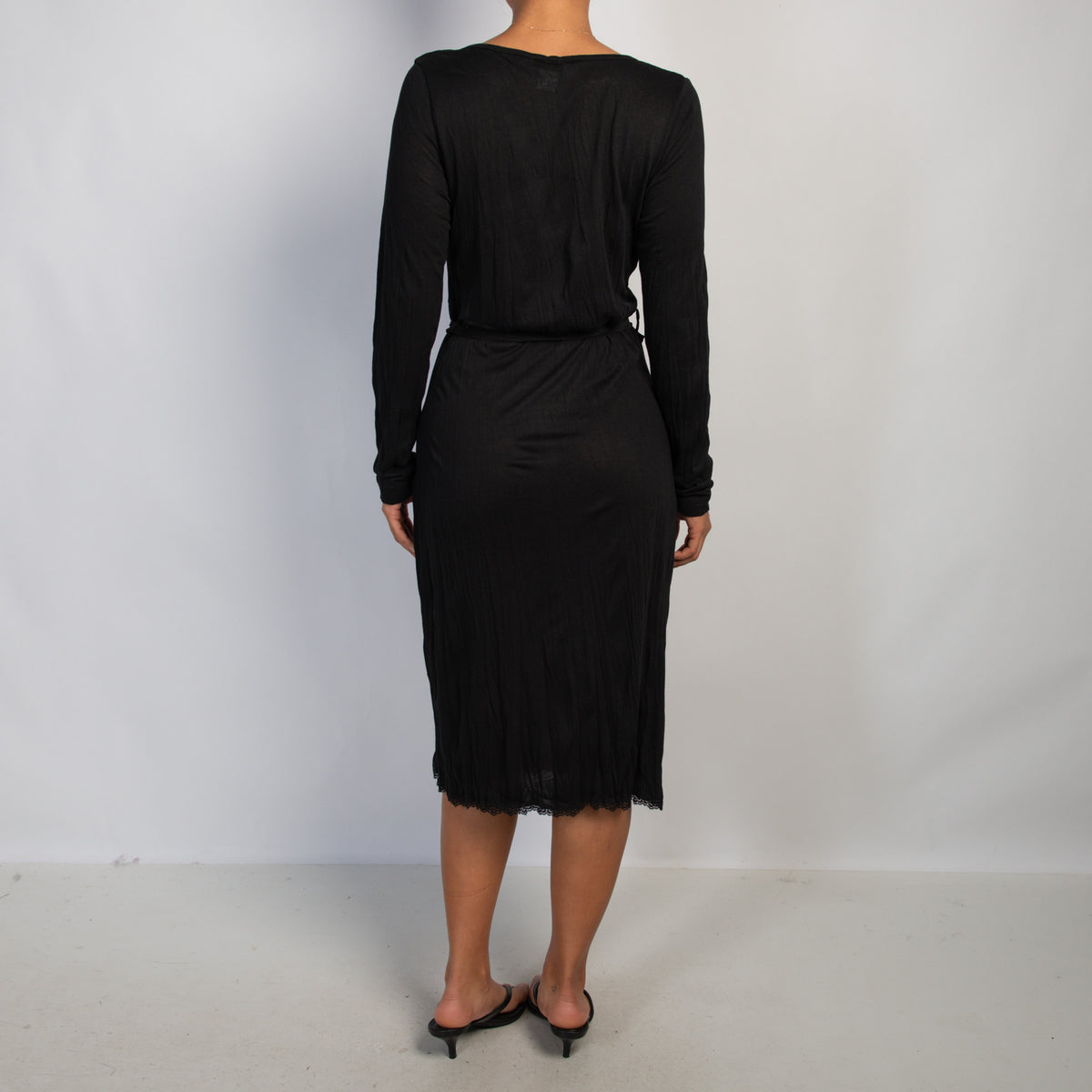BLACK LONG SLEEVE DRESS