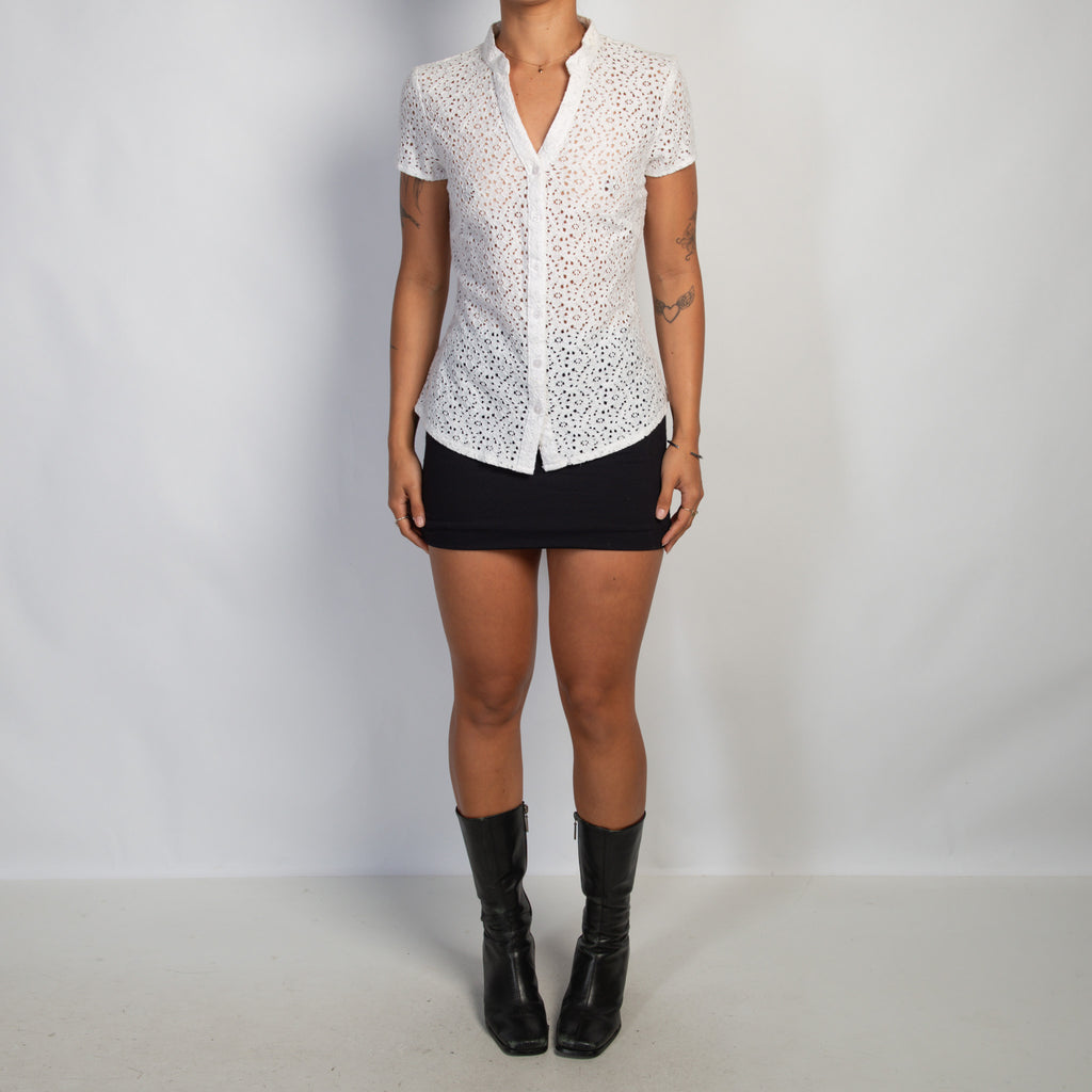 WHITE LACE BLOUSE