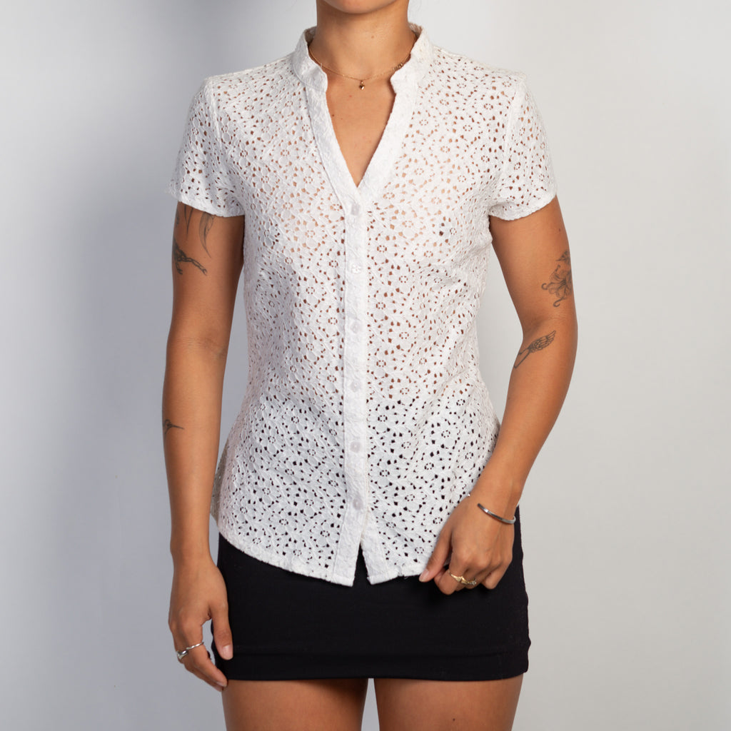 WHITE LACE BLOUSE