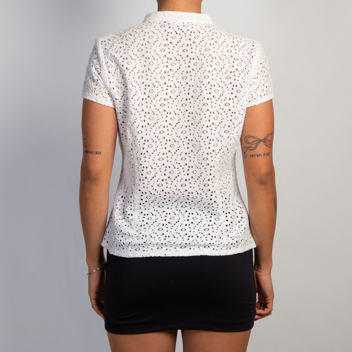 WHITE LACE BLOUSE