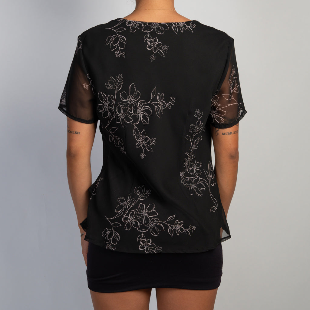 BLACK FLORAL TOP