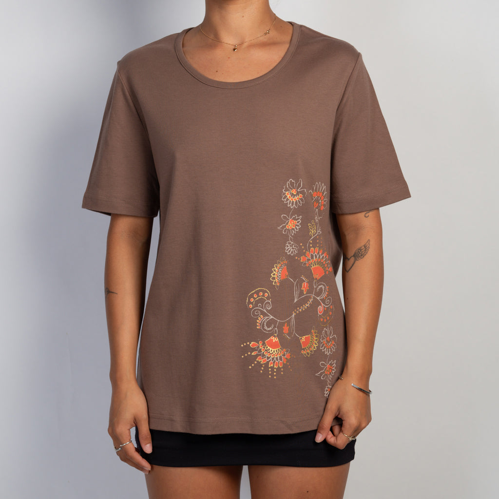 BROWN GRAPHIC TSHIRT