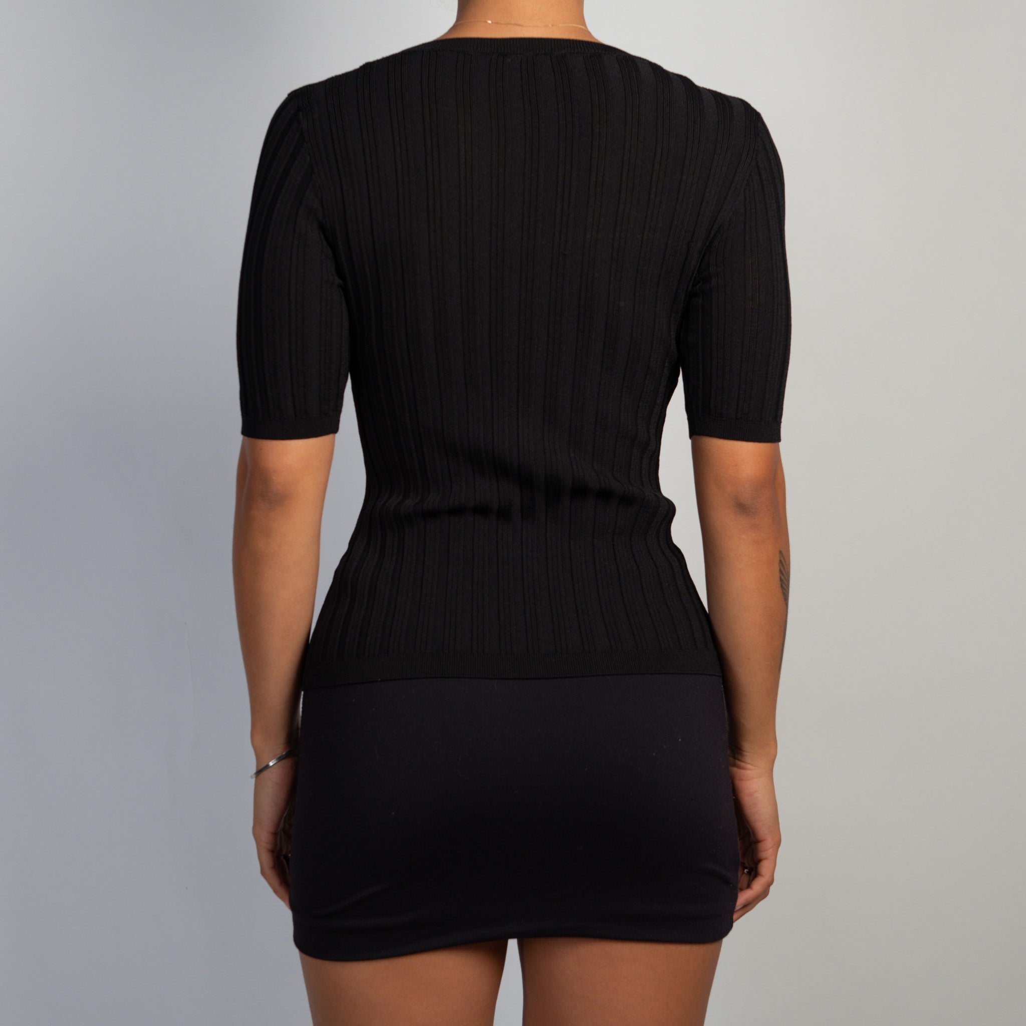 BLACK RIB TOP