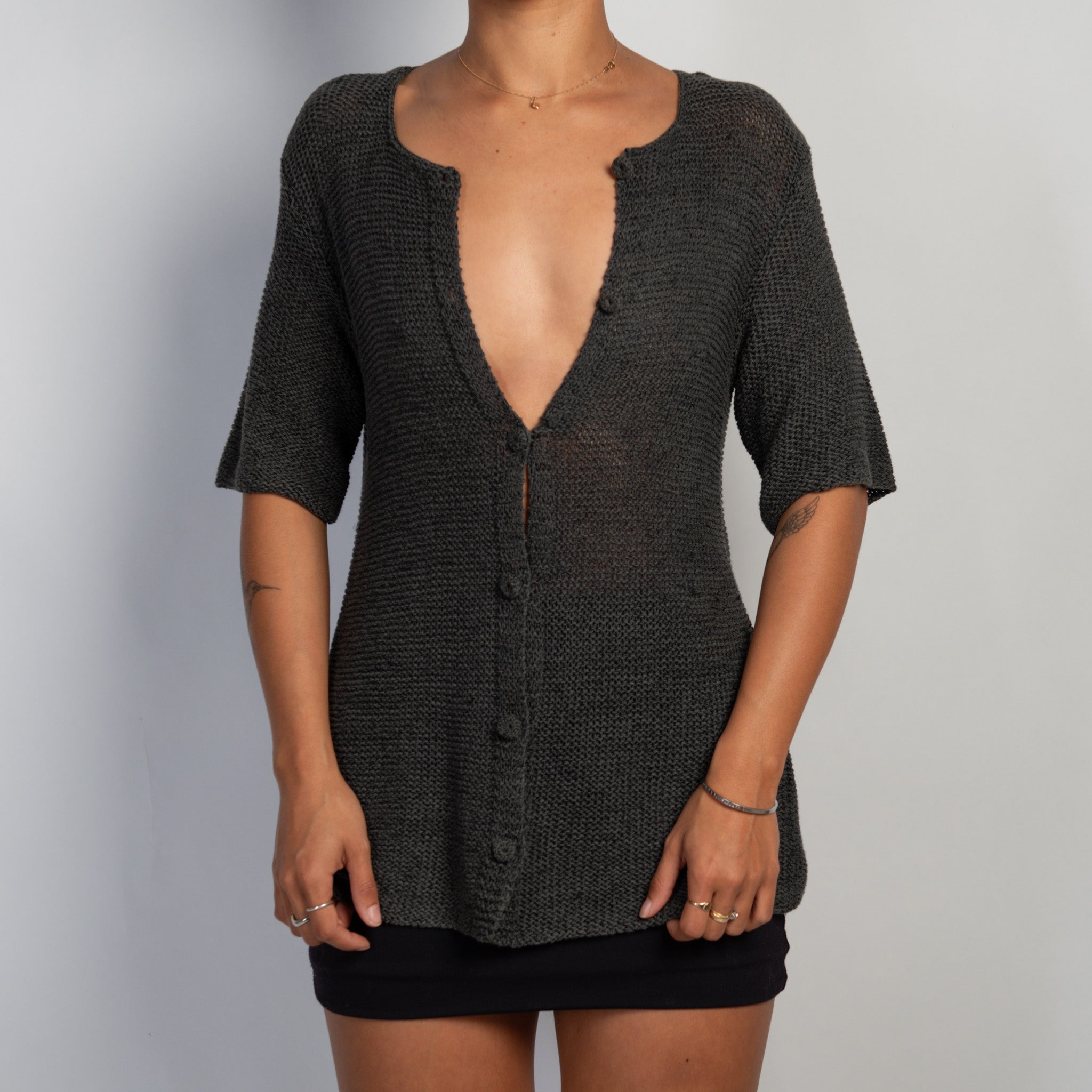 GREY LOOSE KNIT CARDIGAN
