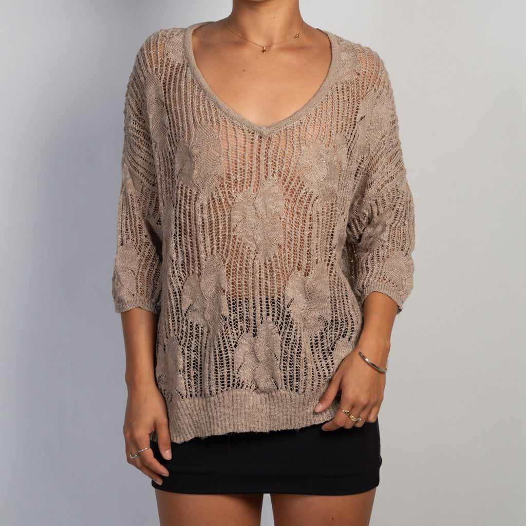 BEIGE LOOSE KNIT TOP