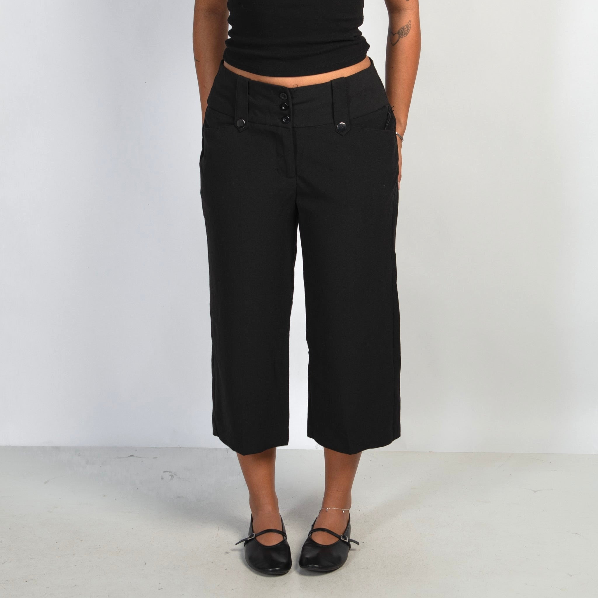 BLACK CROP TROUSERS
