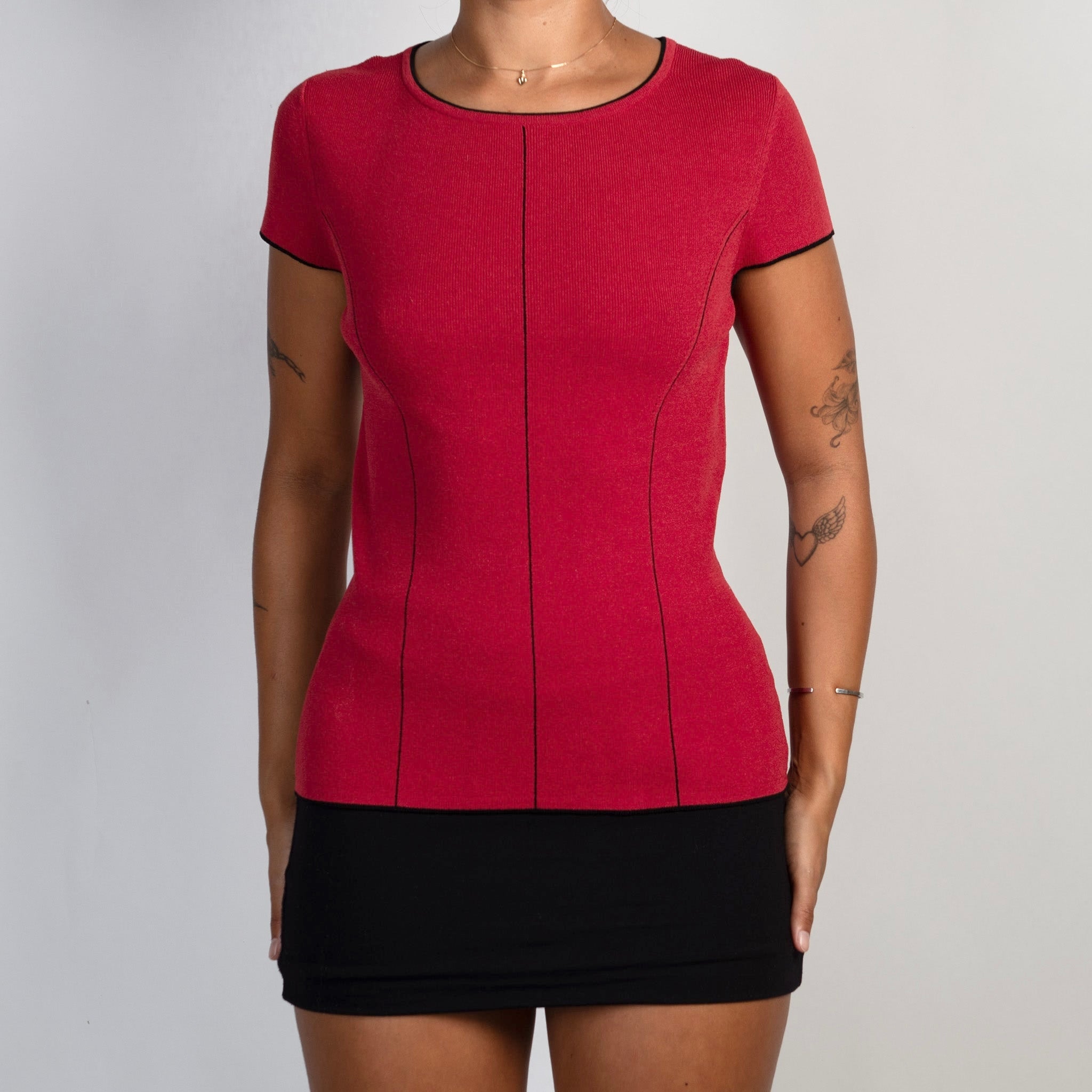 RED KNIT TOP