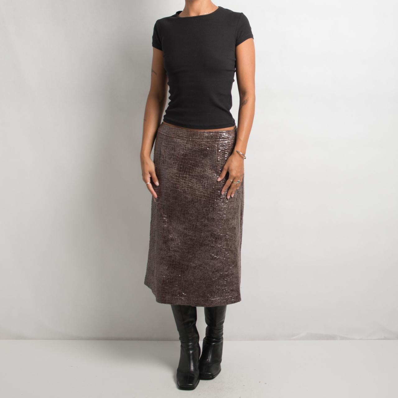 TEXTURED MIDI SKIRT