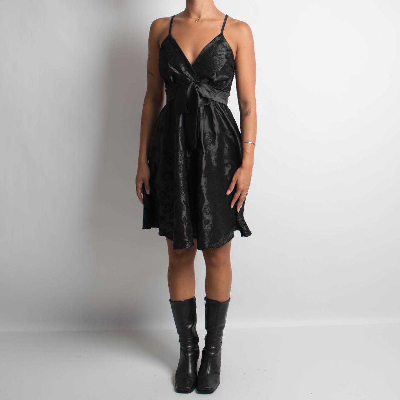 BLACK PATTERNED SATIN DRESS