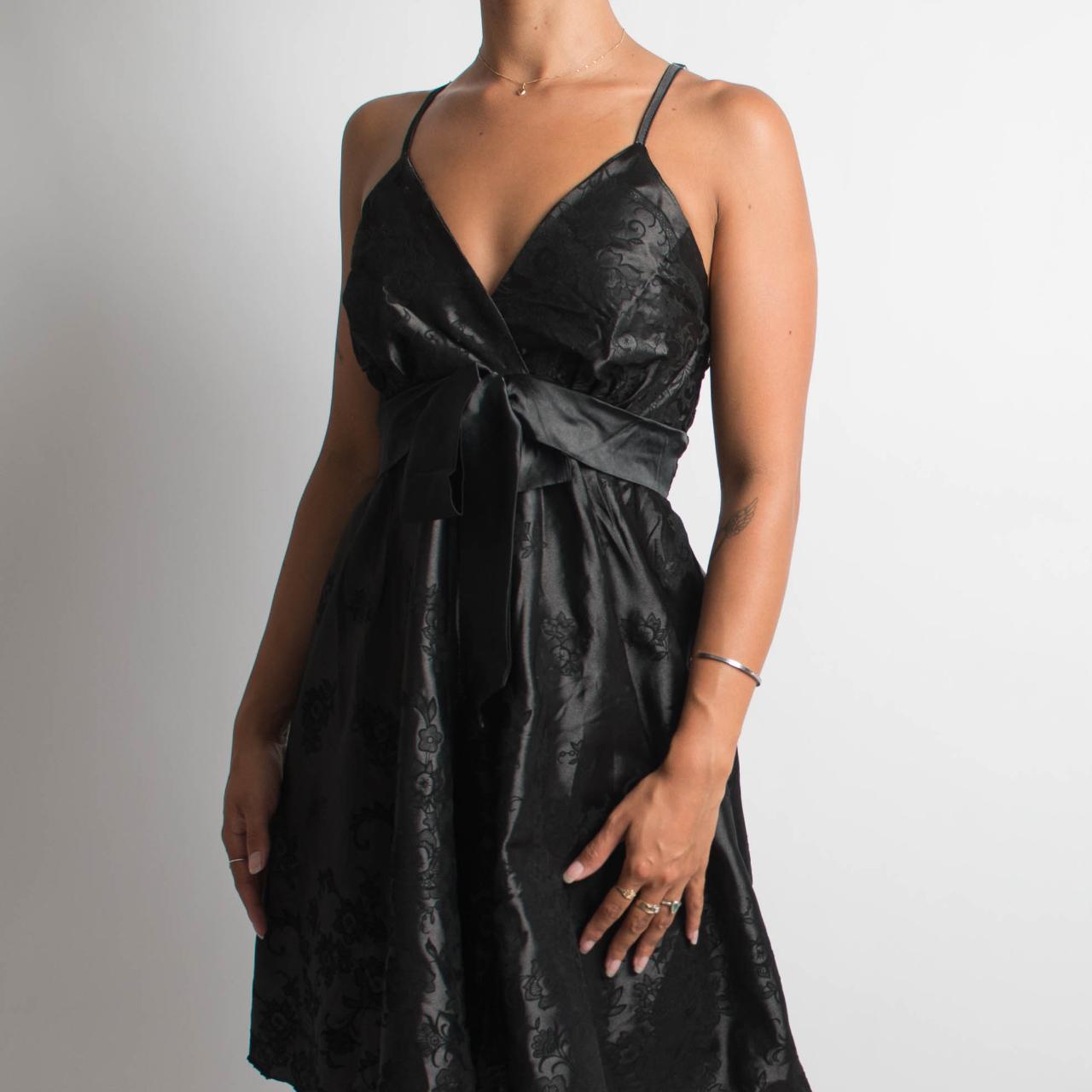 BLACK PATTERNED SATIN DRESS