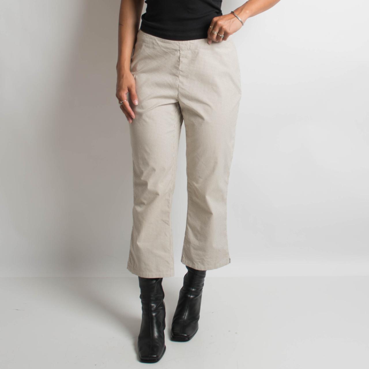 CREAM GINGHAM CAPRI PANTS