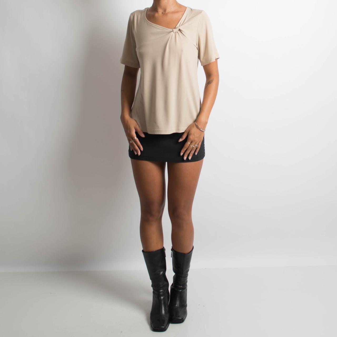 BEIGE SLINKY TOP