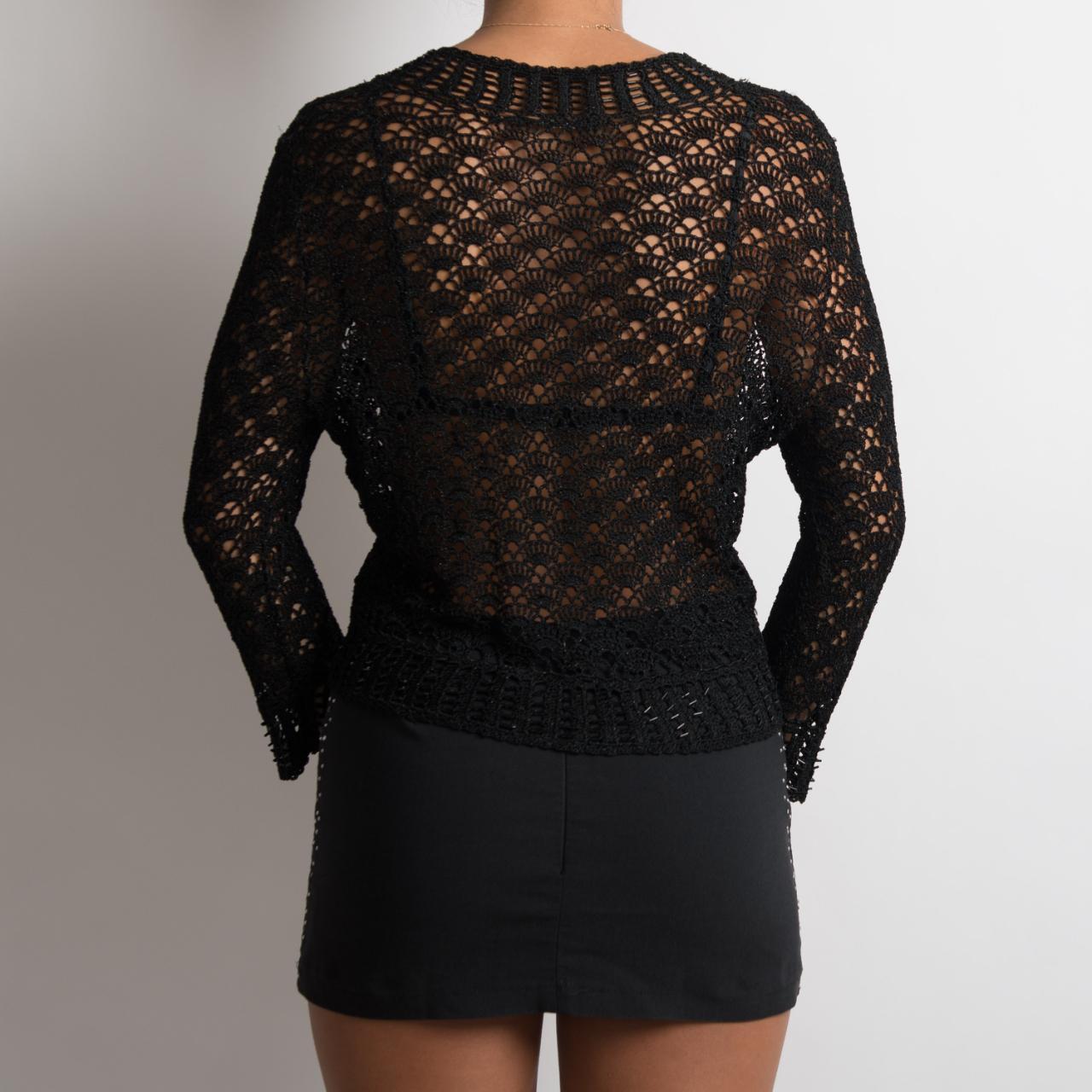 BLACK CROCHET LONG SLEEVE