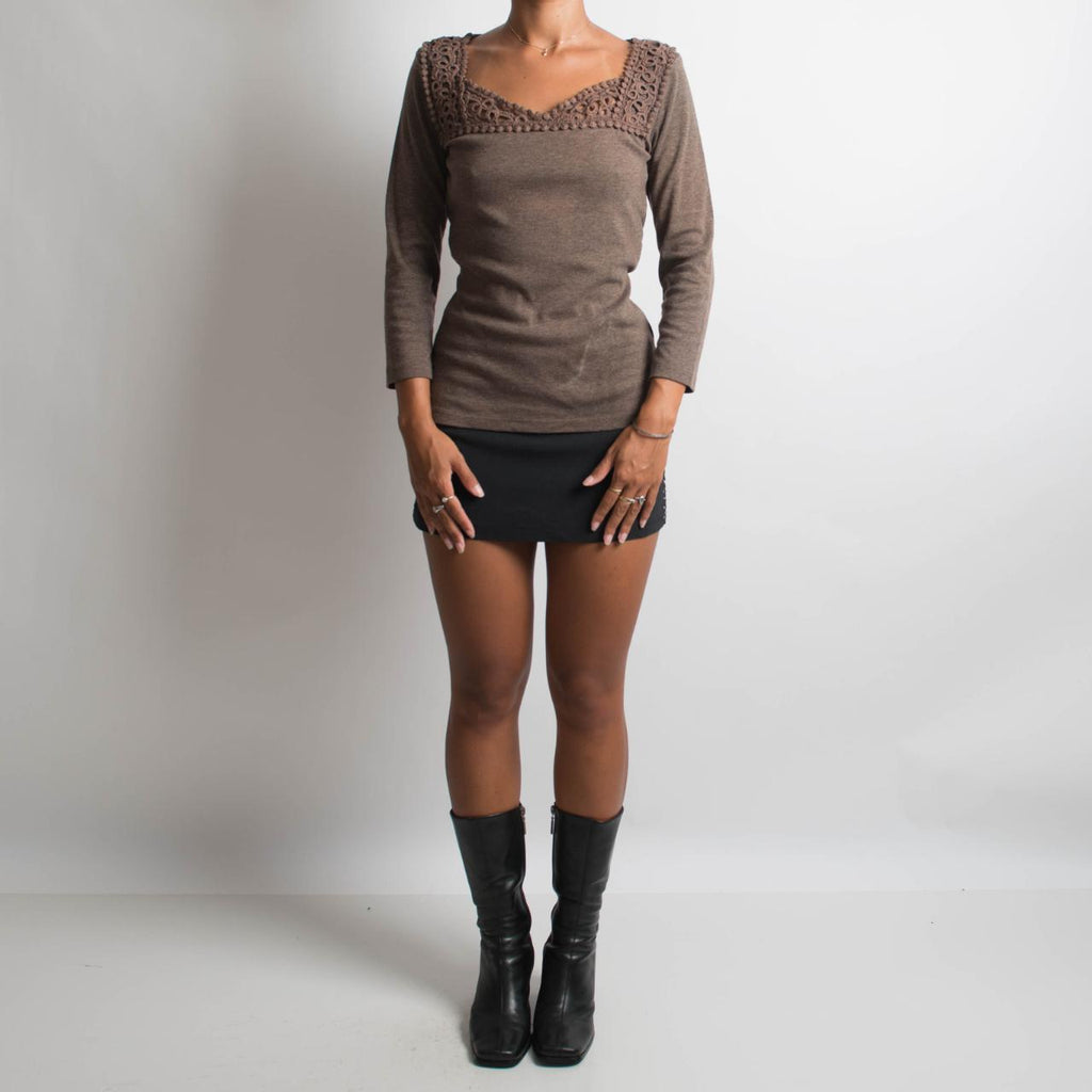 BROWN 3/4 SLEEVE TOP