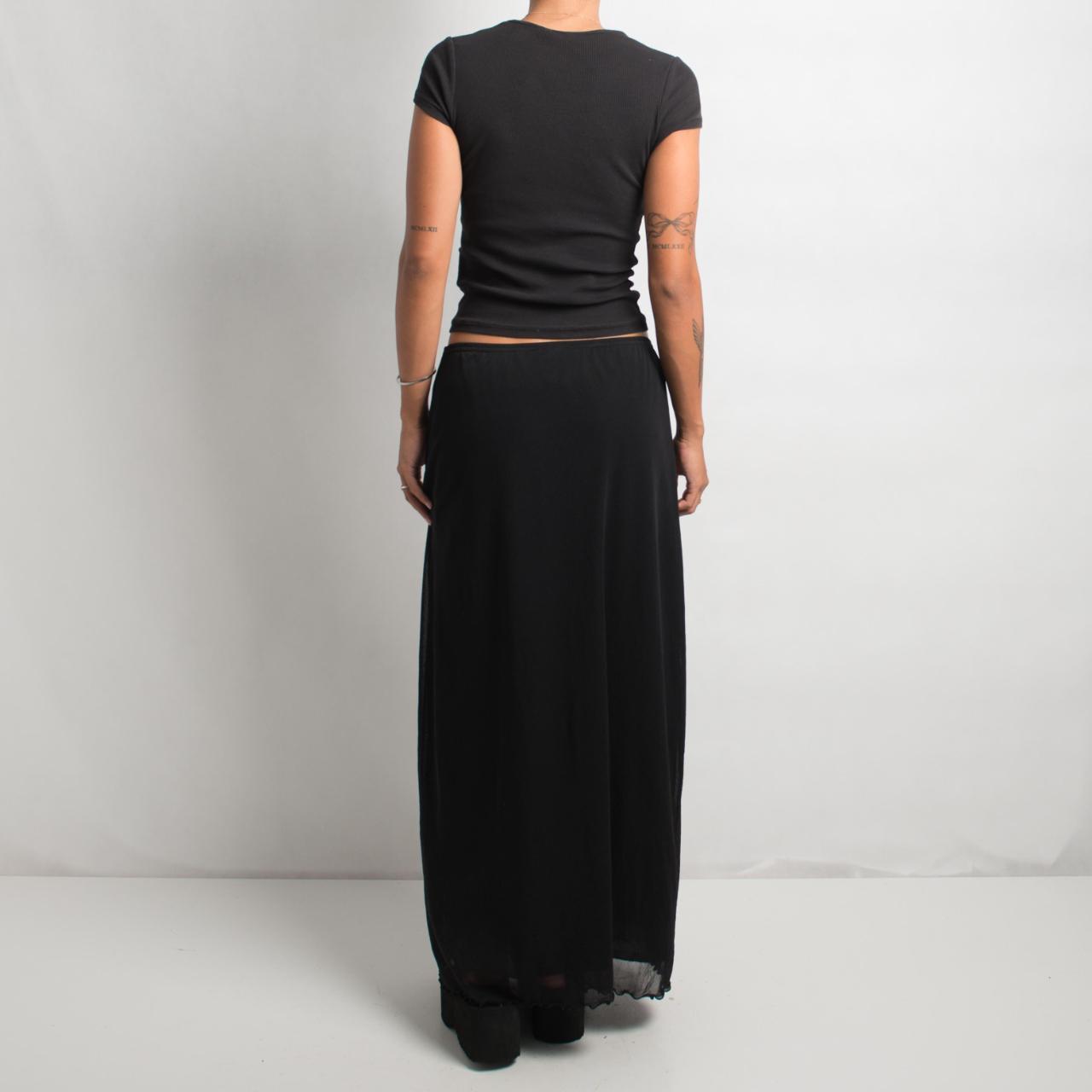 BLACK LONGLINE MESH SKIRT