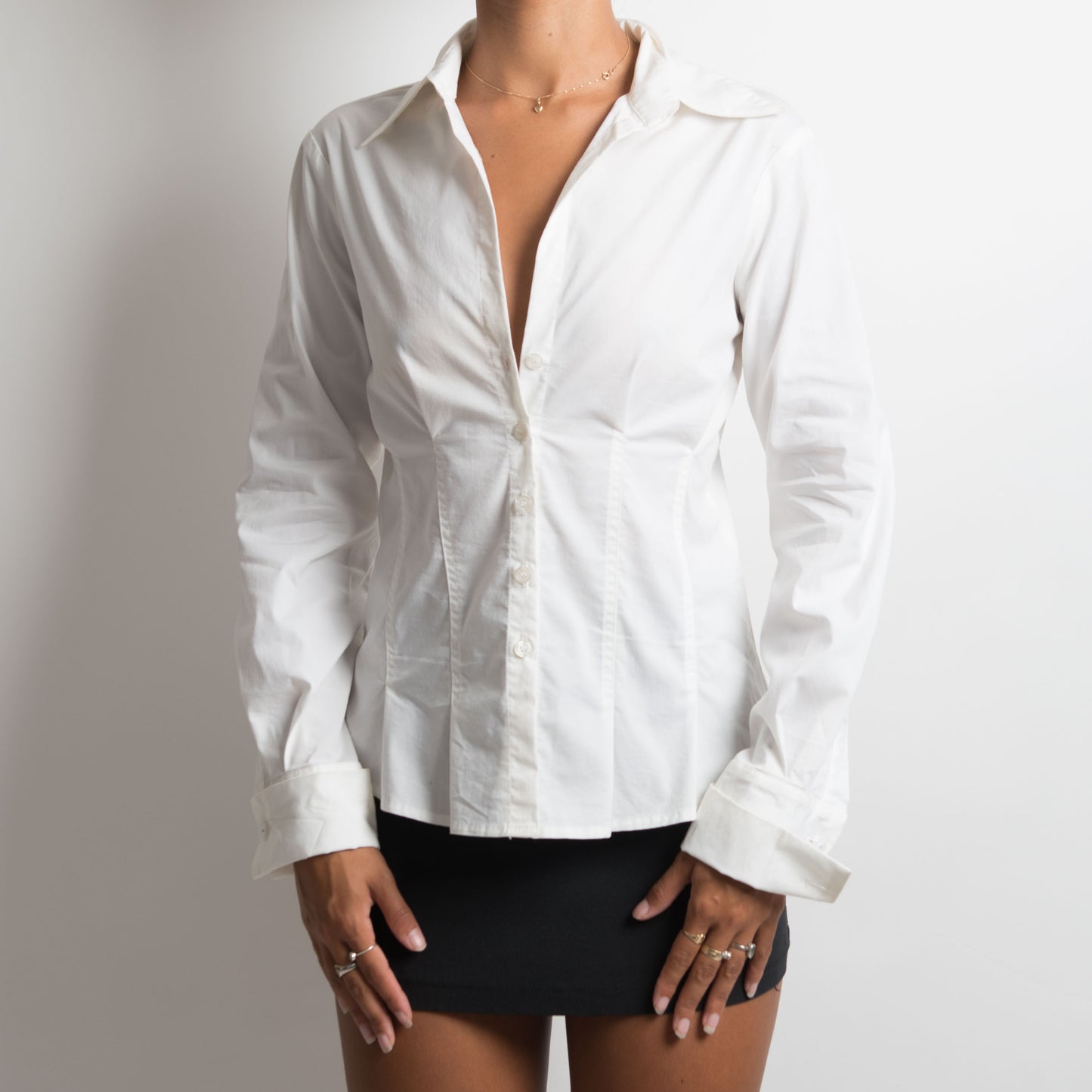 CLASSIC WHITE BLOUSE