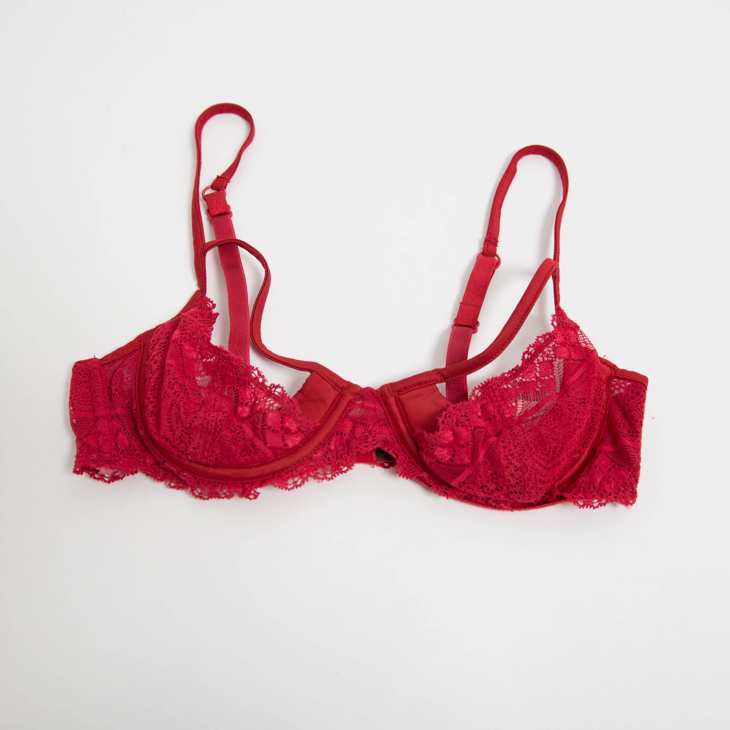 RED LACE BRA - 34A